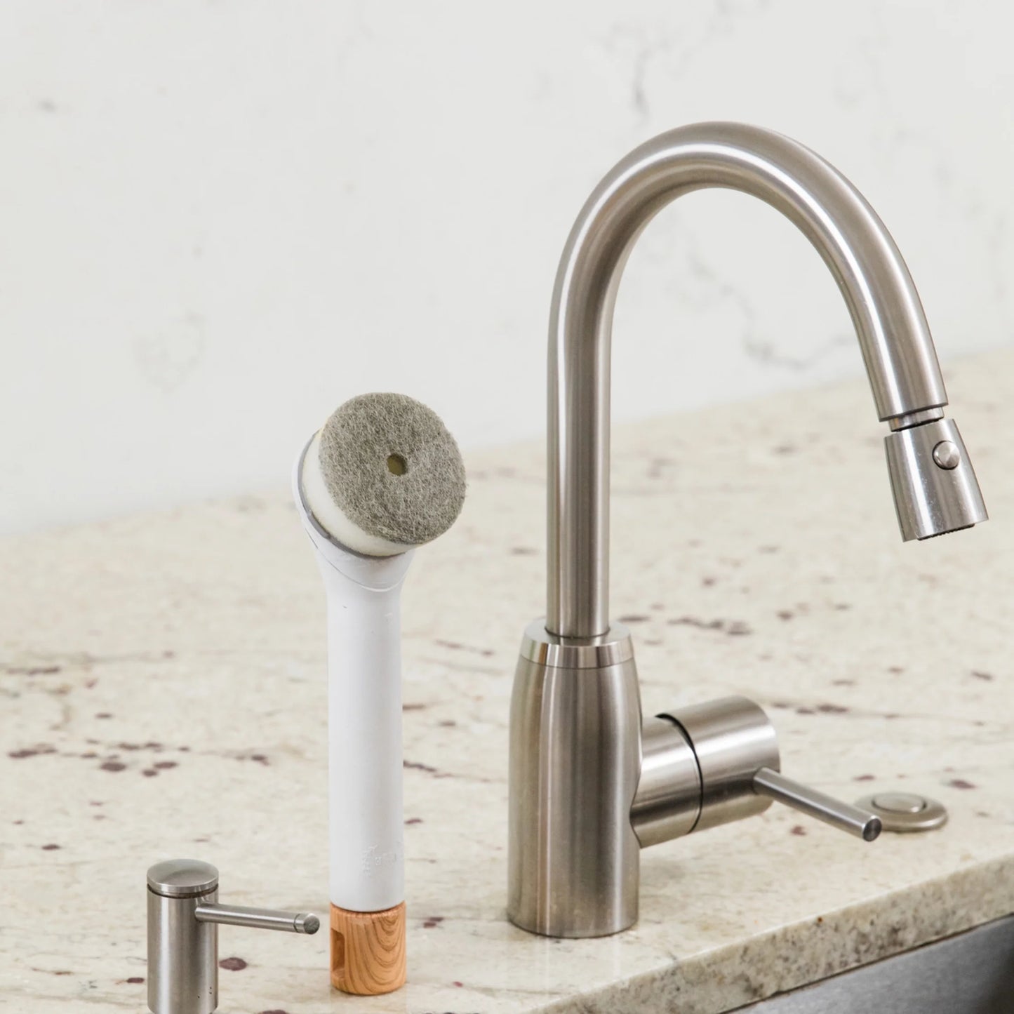 Fillable Dish Wand with Non-Scratch Sponge Headband